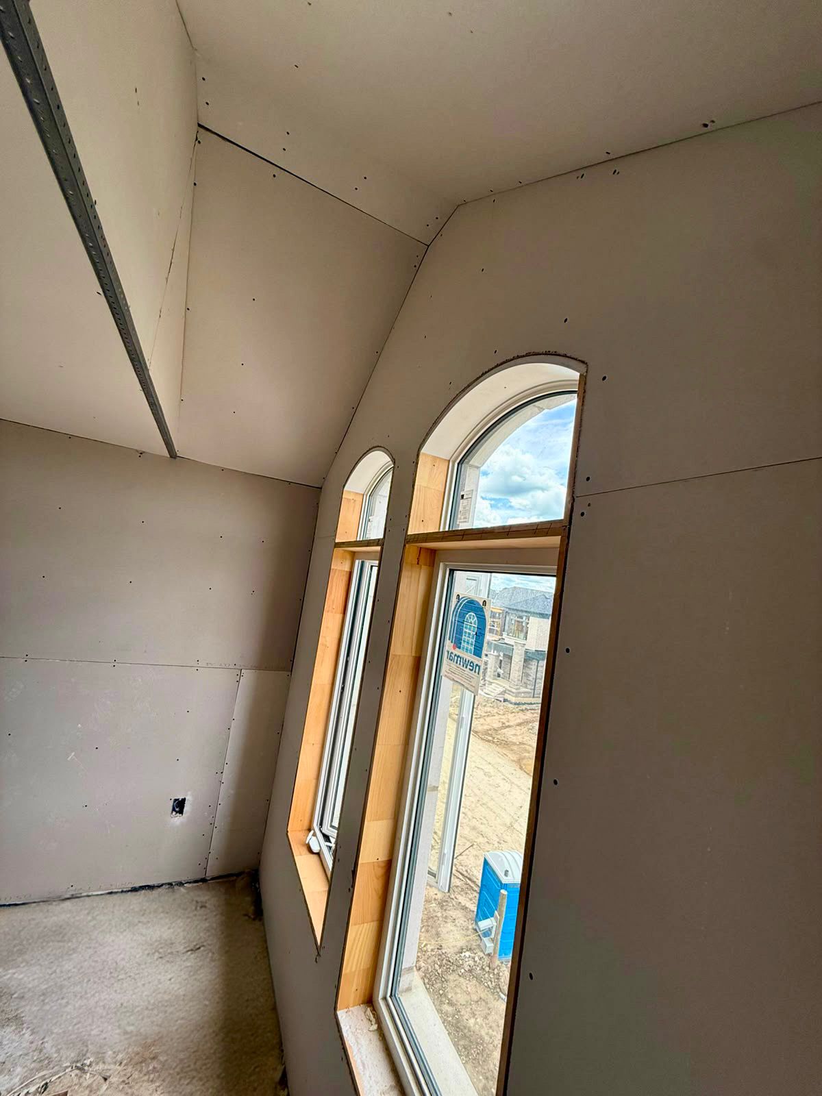 Drywall board supply and installation for vaulted ceilings, Toronto